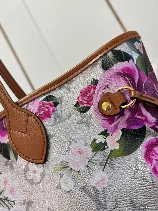 WIS MM NEVERFULL LOUIS VUITTON 0420